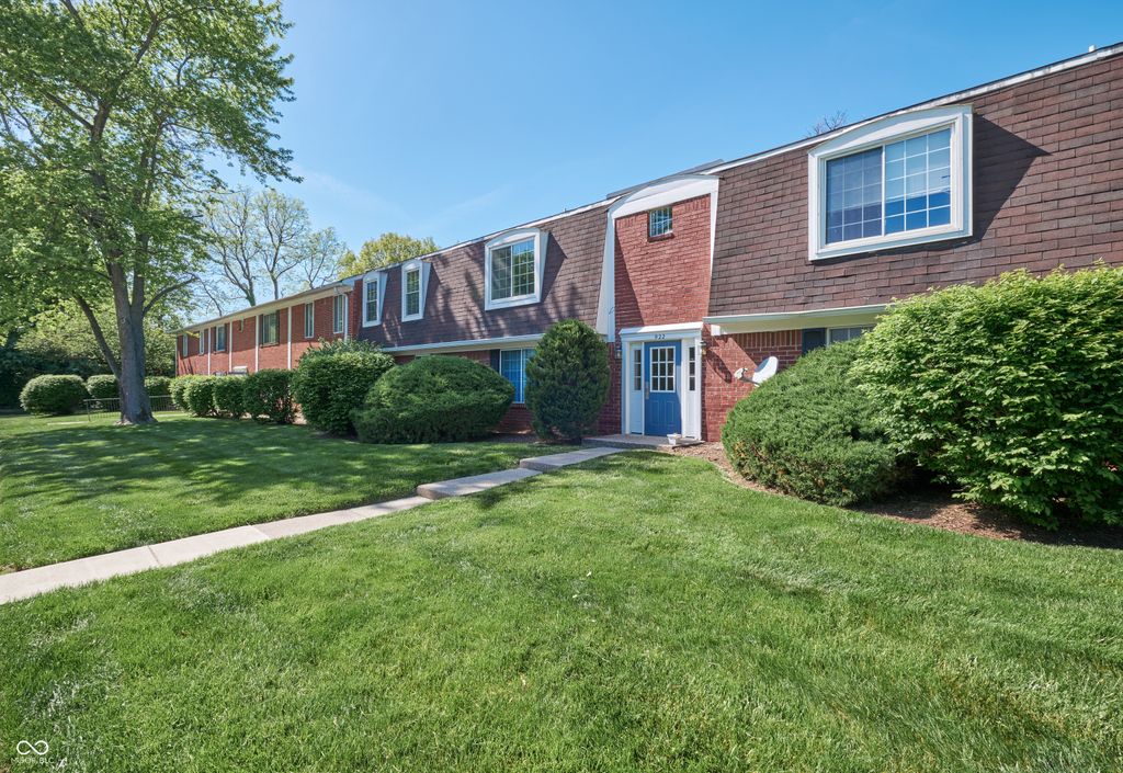 922 Hoover Village Drive C, Indianapolis, IN 46260