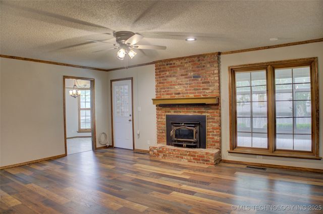 8242 S Sandusky Avenue, Tulsa, OK 74137