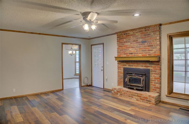 8242 S Sandusky Avenue, Tulsa, OK 74137