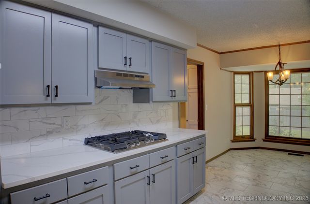 8242 S Sandusky Avenue, Tulsa, OK 74137