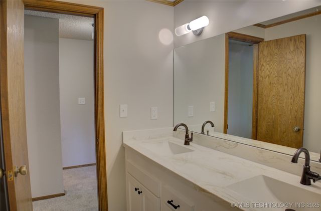 8242 S Sandusky Avenue, Tulsa, OK 74137