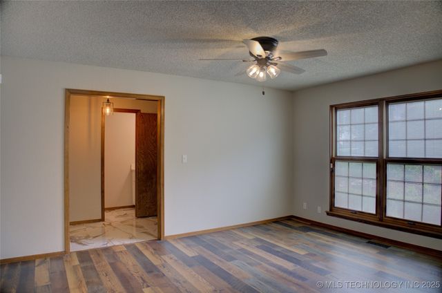 8242 S Sandusky Avenue, Tulsa, OK 74137