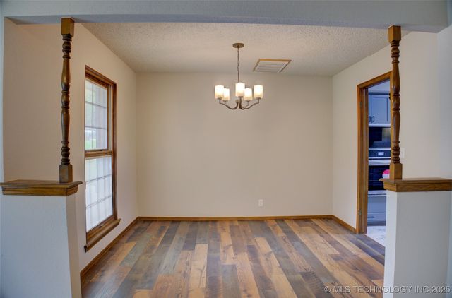 8242 S Sandusky Avenue, Tulsa, OK 74137