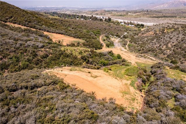 1 Plummers Lane, Mentone, CA 92359