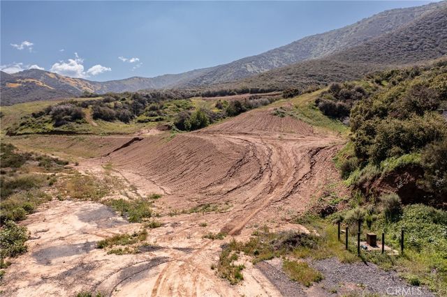 1 Plummers Lane, Mentone, CA 92359
