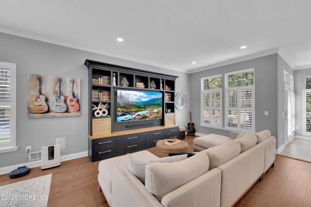 2 Silverspring Drive, Lakewood, NJ 08701