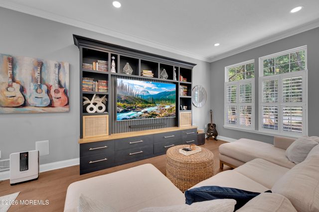 2 Silverspring Drive, Lakewood, NJ 08701