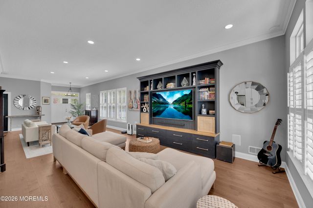 2 Silverspring Drive, Lakewood, NJ 08701