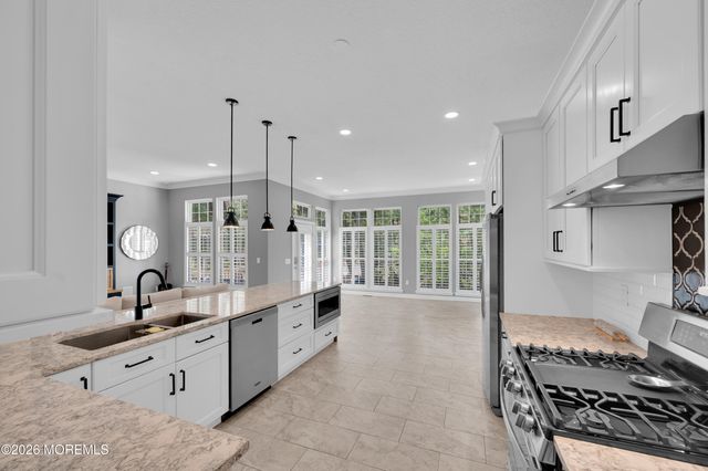 2 Silverspring Drive, Lakewood, NJ 08701