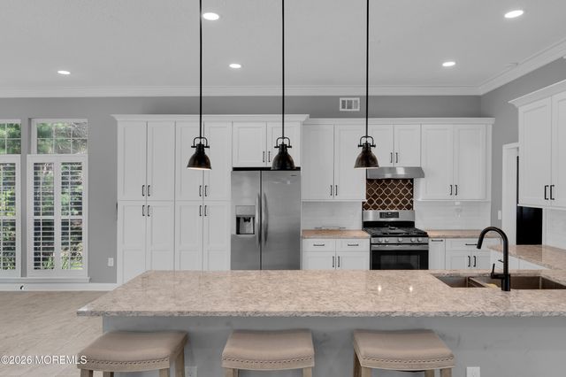 2 Silverspring Drive, Lakewood, NJ 08701