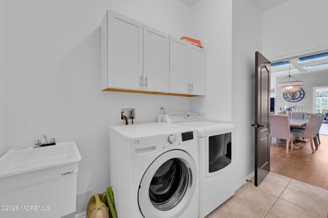 2 Silverspring Drive, Lakewood, NJ 08701