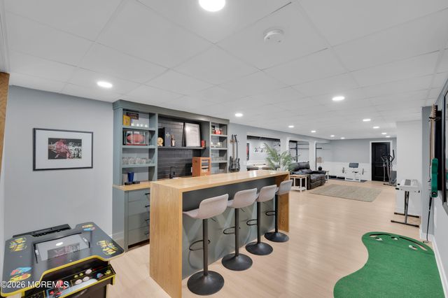 2 Silverspring Drive, Lakewood, NJ 08701