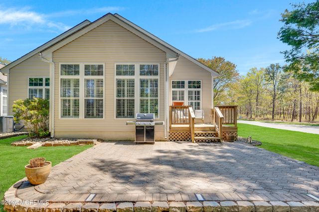 2 Silverspring Drive, Lakewood, NJ 08701