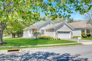 2 Silverspring Drive, Lakewood, NJ 08701