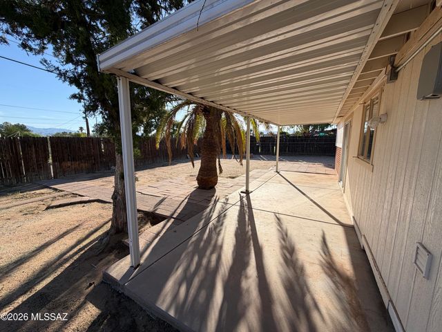 6435 E Calle Castor, Tucson, AZ 85710