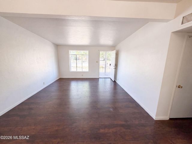 6435 E Calle Castor, Tucson, AZ 85710