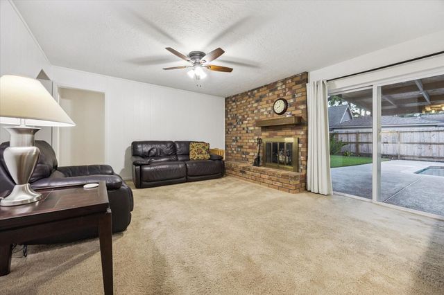 11726 Dorrance Lane, Meadows Place, TX 77477