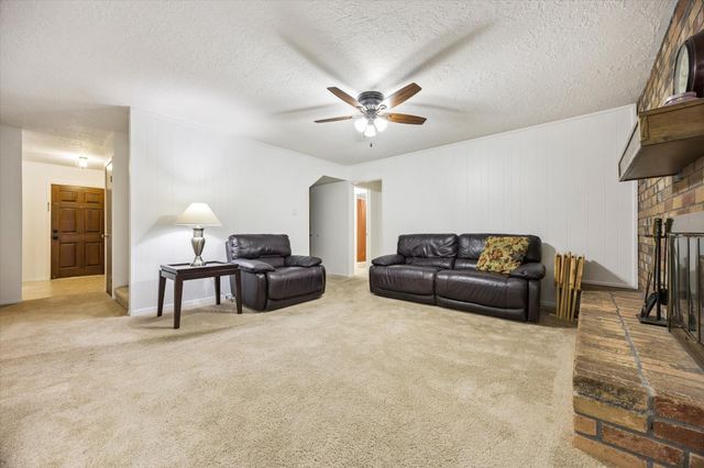 11726 Dorrance Lane, Meadows Place, TX 77477