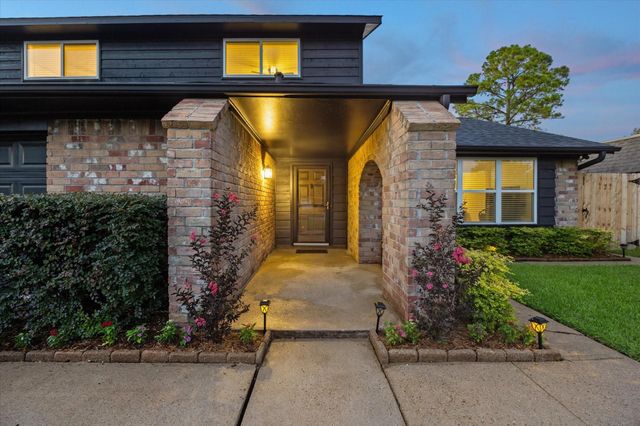 11726 Dorrance Lane, Meadows Place, TX 77477