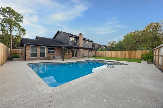 11726 Dorrance Lane, Meadows Place, TX 77477