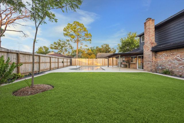 11726 Dorrance Lane, Meadows Place, TX 77477