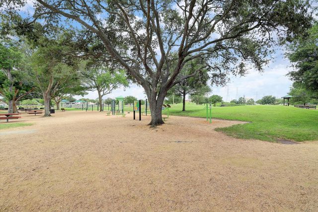 11726 Dorrance Lane, Meadows Place, TX 77477