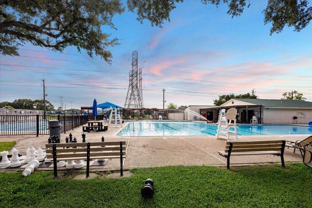 11726 Dorrance Lane, Meadows Place, TX 77477