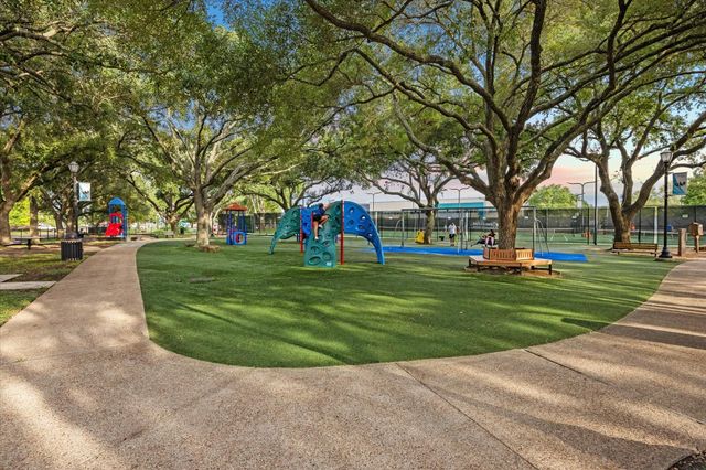 11726 Dorrance Lane, Meadows Place, TX 77477