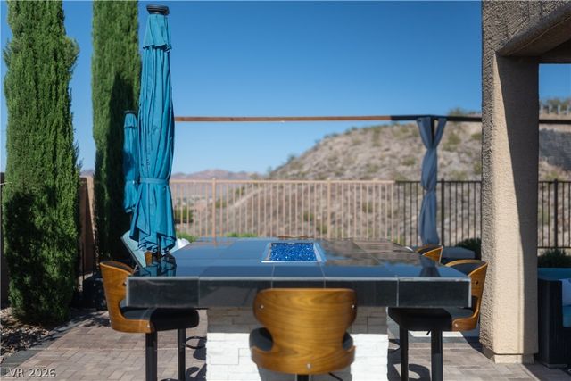 1196 Hillside Peak Street, Henderson, NV 89002