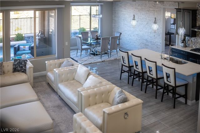 1196 Hillside Peak Street, Henderson, NV 89002