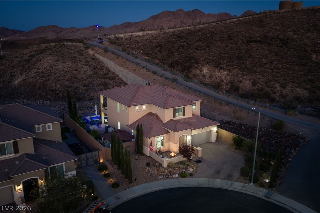 1196 Hillside Peak Street, Henderson, NV 89002