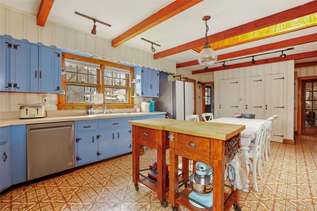 12 Hillside Avenue, Wappingers Falls, NY 12590