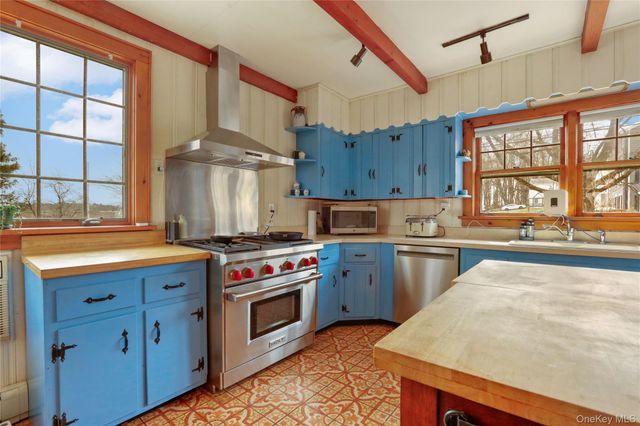 12 Hillside Avenue, Wappingers Falls, NY 12590