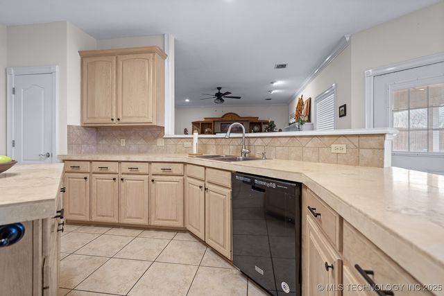 833 Franklin Drive, Ardmore, OK 73401