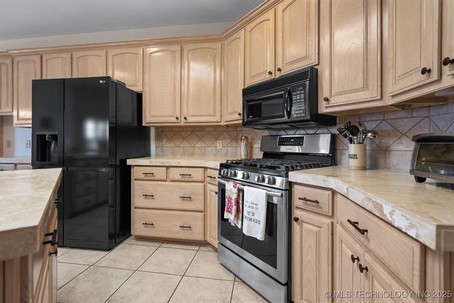 833 Franklin Drive, Ardmore, OK 73401