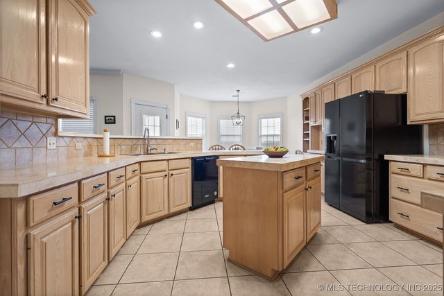 833 Franklin Drive, Ardmore, OK 73401