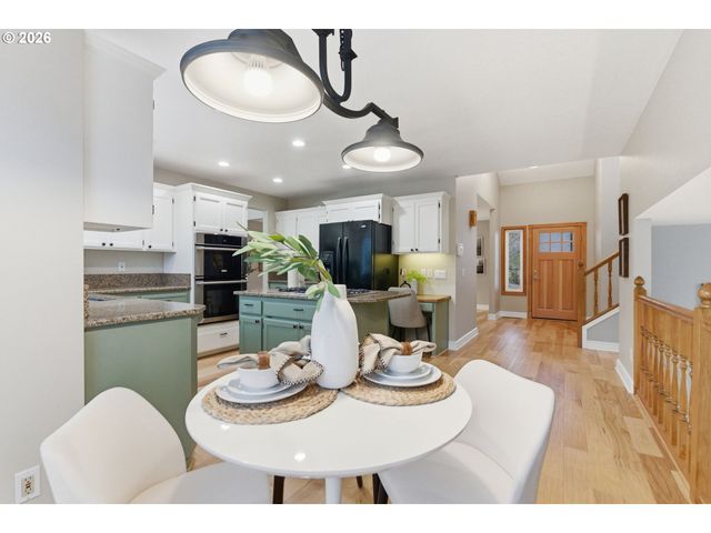 15975 Sw HAMPSHIRE Ter, Portland, OR 97224