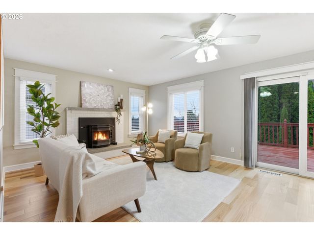 15975 Sw HAMPSHIRE Ter, Portland, OR 97224