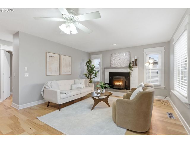 15975 Sw HAMPSHIRE Ter, Portland, OR 97224