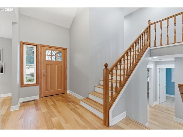 15975 Sw HAMPSHIRE Ter, Portland, OR 97224