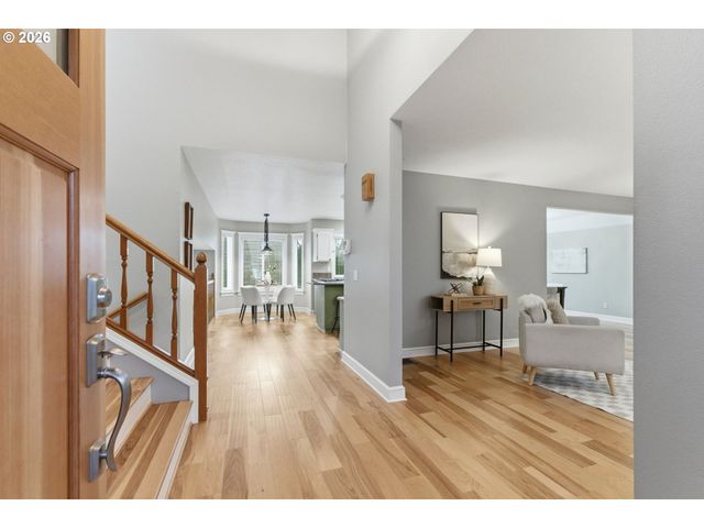 15975 Sw HAMPSHIRE Ter, Portland, OR 97224