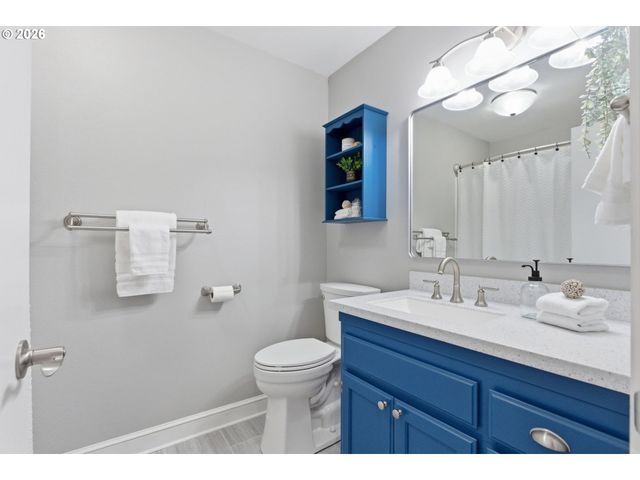 15975 Sw HAMPSHIRE Ter, Portland, OR 97224