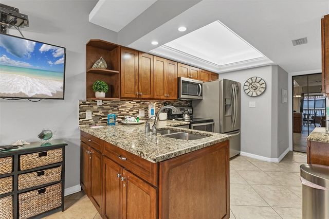 4621 GULF OF MEXICO DRIVE 10D, Longboat Key, FL 34228