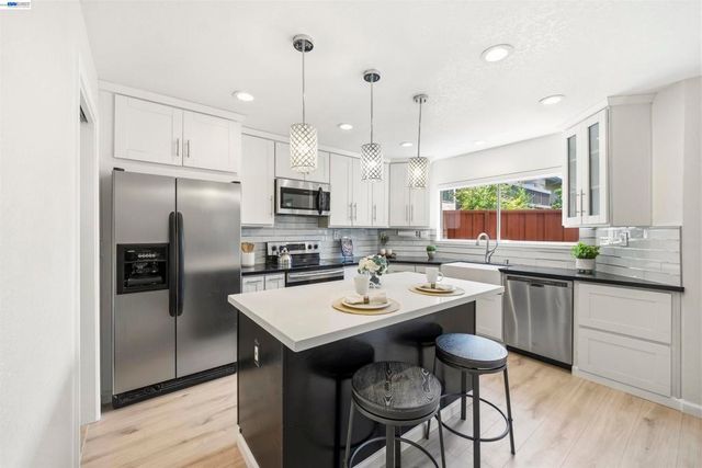 38759 Crane Ter, Fremont, CA 94536