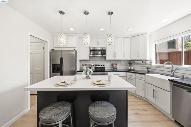 38759 Crane Ter, Fremont, CA 94536