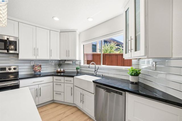 38759 Crane Ter, Fremont, CA 94536