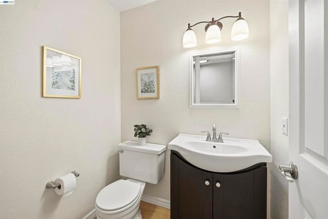 38759 Crane Ter, Fremont, CA 94536