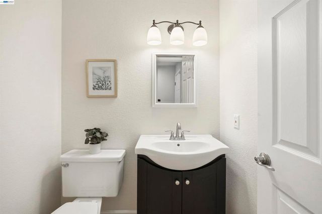 38759 Crane Ter, Fremont, CA 94536