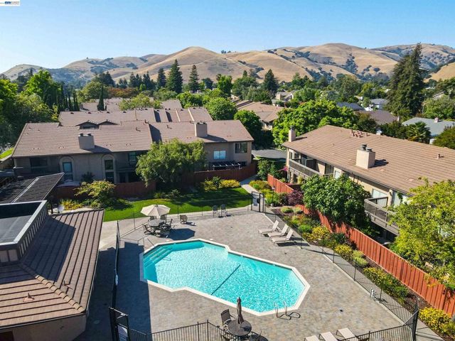 38759 Crane Ter, Fremont, CA 94536