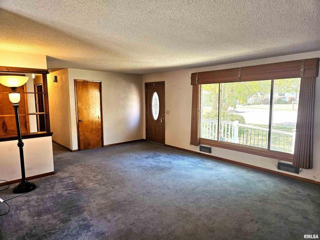 2131 W SUNNYBROOK Drive, Quincy, IL 62301